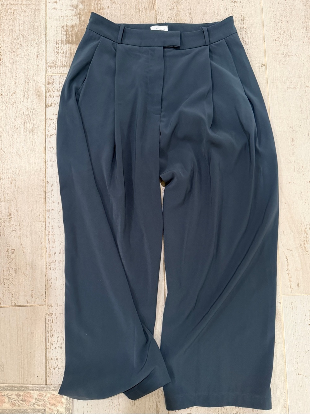 Women's Wide-Leg Pleated Trousers - Serene